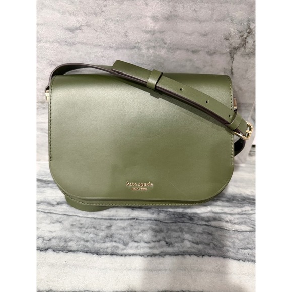 kate spade Handbags - Kate Spade Leather Crossbody in Green‎ – Adjustable Strap, Classic Style